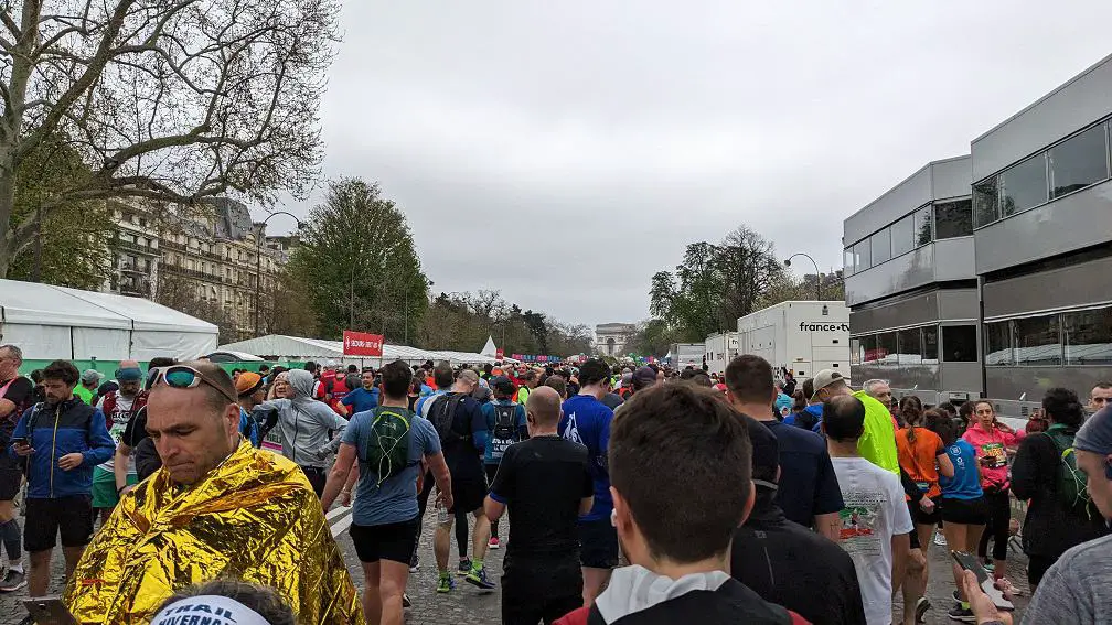 Paris Marathon 2023 Foil Blanket